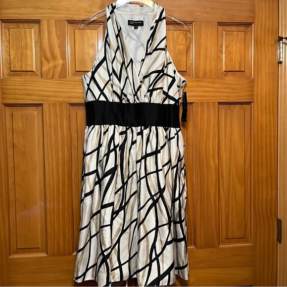Jones New York Dresses & Skirts - Jones New York Halter A-line Dress Size 8 Womans White/Black/Tan Sleeveless NWT